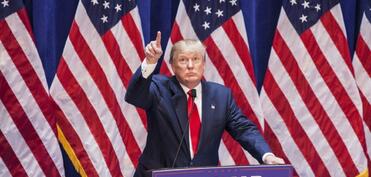 Tramp: Dünyada sülh üçün böyük gündür, İran yenidənqurma prosesinə başlaya bilər