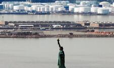 ABŞ-ın kommersiya neft ehtiyatları 465 mln. barelə yaxınlaşıb