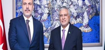 Türkiyə və Pakistan XİN rəhbərləri İslamabad danışlqlarını müzakirə edib