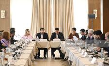 Azərbaycan və Ermənistan nümayəndələrinin iştirakı ilə dəyirmi masa keçirilir - FOTO