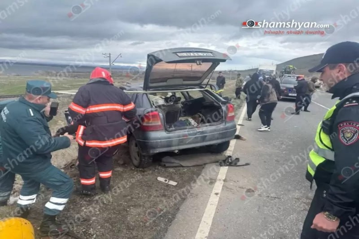 Ermənistanda yol qəzasında 5 nəfər ölüb