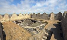 Böyük Mərdəkan qəsrində çökmə olub - FOTO