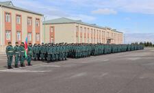 Hərbi xidməti başa vuran sərhədçi əsgərlər evlərinə yola salınıb