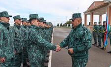 Hərbi xidməti başa vuran sərhədçi əsgərlər evlərinə yola salınıb