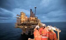 Azərbaycan neftinin qiyməti 126 dollara yaxınlaşıb