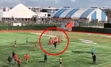 Türkiyədə meydanda rəqibinin başına təpiklə zərbə endirən futbolçu həbs olunub