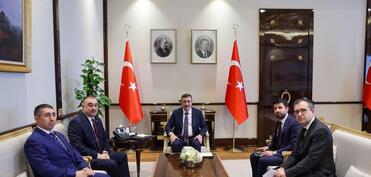 Cevdet Yılmaz Azərbaycanın Ankaradakı səfiri ilə görüşdü
