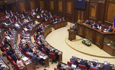 “Ermənistanda parlament seçkiləri müharibə və sülh arasında seçimdir”