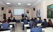 DGKA-da Türkiyəli mütəxəssis tərəfindən təhlükəli yüklərin daşınmasına dair ustad dərsi keçirilib