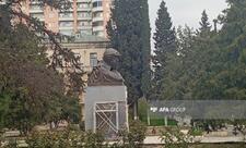 Cəfər Cabbarlının kinostudiyanın həyətindəki büstünün restavrasiyası başa çatıb - FOTO