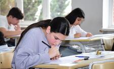 Buraxılış imtahanında üç nəfər maksimum nəticə əldə edib