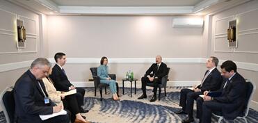 Prezident İlham Əliyev Antalyada Maya Sandu ilə görüşüb  - YENİLƏNİB