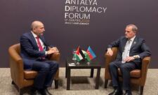 Ceyhun Bayramov İordaniyanın Baş nazirinin müavini ilə görüşüb