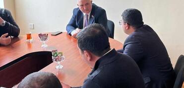 Deputat Azər Allahverənov Pirşağı qəsəbəsinin sakinləri ilə görüşüb