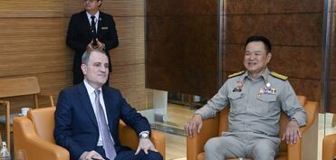 Azərbaycan XİN rəhbəri Tailandın Baş naziri ilə görüşüb