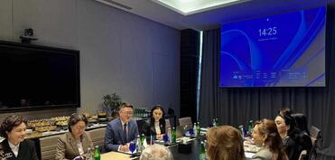 Azərbaycan qadın sahibkarları çinli həmkarları ilə görüşüblər