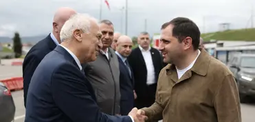 Ermənistanın müdafiə naziri Gürcüstana gedib