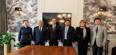 Emin Əmrullayev Pekin Kimya Texnologiya Universitetinin rektoru ilə görüşüb