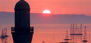 Azərbaycan neftinin qiyməti 111 dollara yaxınlaşıb