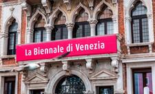 AK Rusiyanın dəvətinə görə Biennale qrantını ləğv etdi