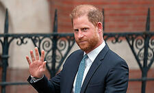 Şahzadə Harri Kiyevə elan olunmamış səfər edib