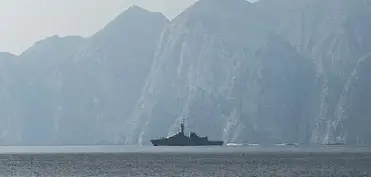 İran Hörmüz boğazında nəzarəti gücləndirir