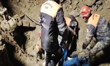 Qaradağda torpaq uçqunu nəticəsində bir nəfər ölüb, bir nəfər xilas edilib  - VİDEO