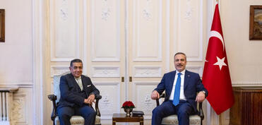 Hakan Fidan Londonda görüşlər keçirir