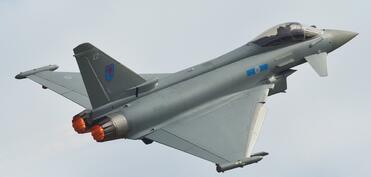 Britaniya Hörmüzdə gəmiçiliyin təhlükəsizliyi üçün qırıcılar ayırmağa hazırdır