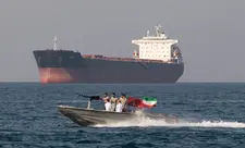 Hörmüz boğazında gərginlik: İki konteyner gəmisi saxlanılıb