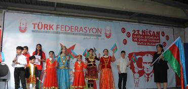 Azərbaycanlı uşaqların çıxışları yüksək qiymətləndirilib