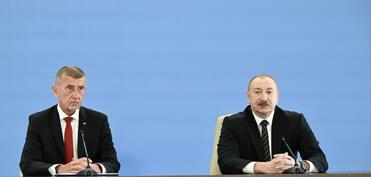 Prezident: Biz Azərbaycanda böyük potensialı olan bərpaolunan enerji sahəsini fəal şəkildə inkişaf etdiririk