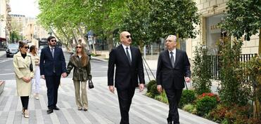 Prezident İlham Əliyev Bakının İslam Səfərli küçəsinin yenidənqurmadan sonra açılışında iştirak edib