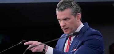 Heqset: "İran Amerika gəmilərinə toxunsa, sarsıdıcı cavab alacaq"​​​​​​​