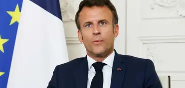Makron Hörmüz boğazının blokadasının aradan qaldırılmasına çağırıb