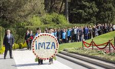 “İMZA” İctimai Birliyi Fəxri xiyabanda Ulu Öndərin məzarını ziyarət edib