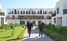 Prezident İlham Əliyev Zəngilan şəhərində inşa olunmuş ilk yaşayış kompleksinin açılışında iştirak edib