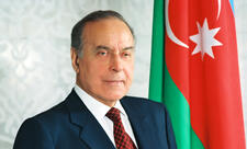 Heydər Əliyev: İşıqlı yolun banisi