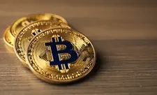 "Bitcoin"in qiyməti yenidən 81 min dolları ötüb