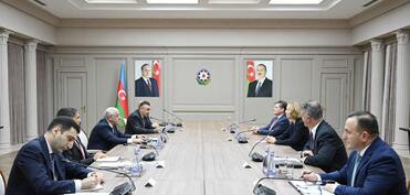 Əli Əsədov BP-nin nümayəndə heyəti ilə görüşüb