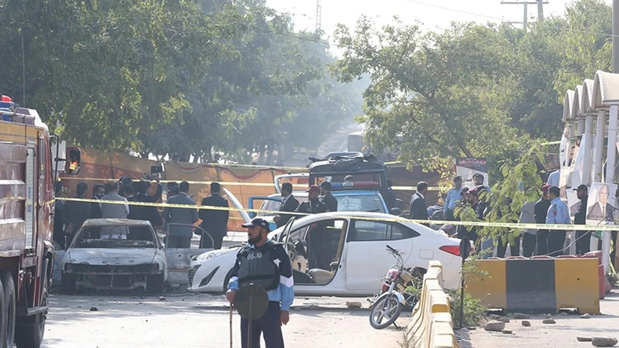 Pakistanda terror: 9 ölü, 18 yaralı
