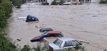 Türkiyənin Samsun əyalətində sel səbəbindən dərslər dayandırılıb