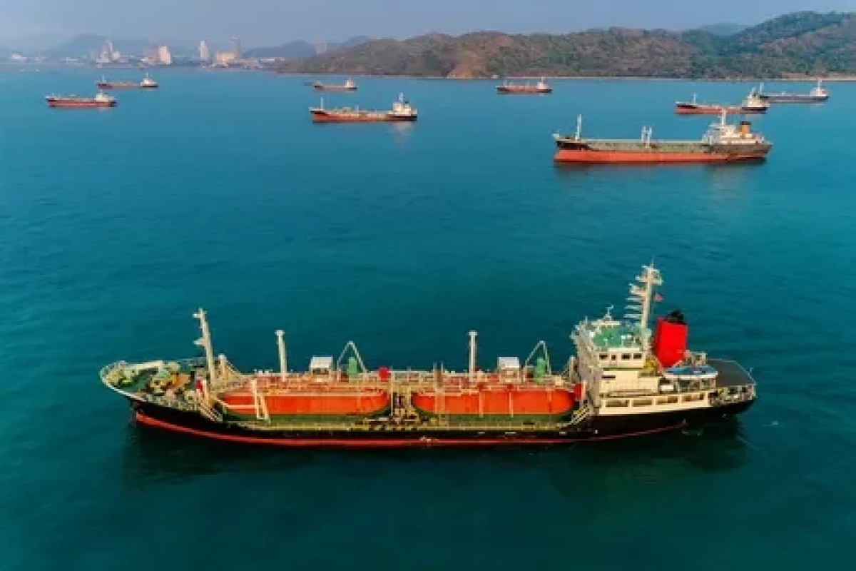Panama kanalı ilə neft daşımaları 70%-dən çox artıb
