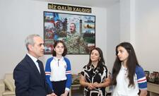 Fizika, riyaziyyat və informatika təmayüllü liseyin şagirdləri Mərkəzi Elmi Kitabxanada olublar