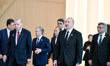 İlham Əliyev və TDT-nin qeyri-rəsmi Zirvə görüşünün digər iştirakçıları Türk Sivilizasiyası Mərkəzinin təməlqoyma mərasimində iştirak etdilər