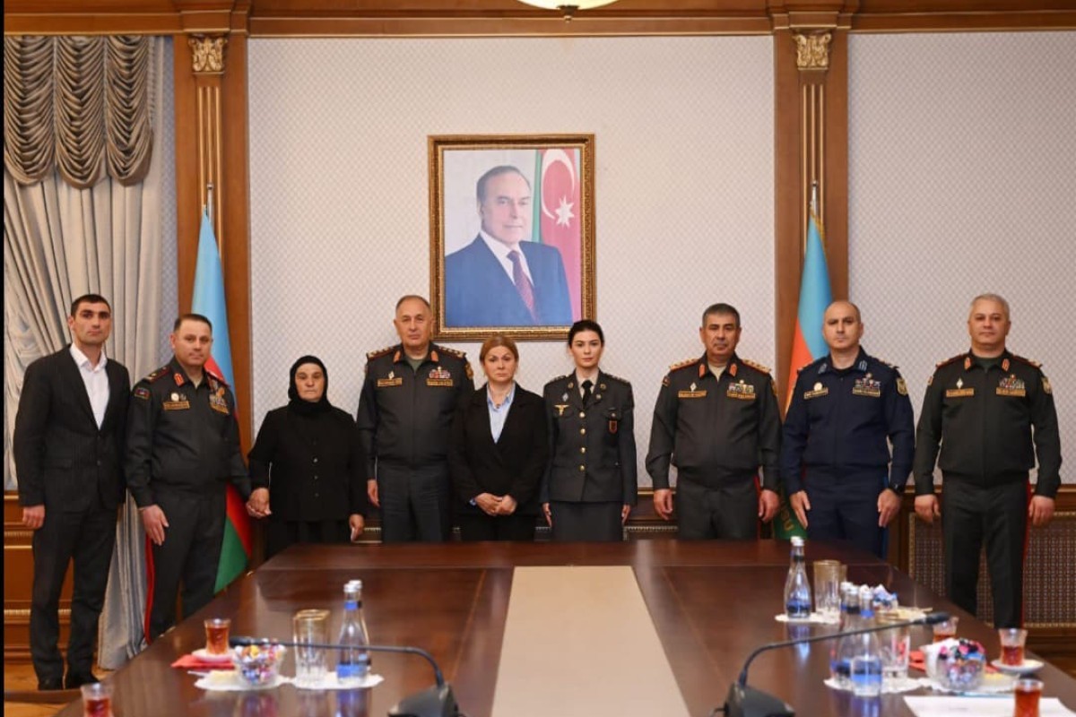 Şəhid Pəncəli Teymurovun "Milli Qəhrəman" medalı ailəsinə təqdim olunub - FOTO