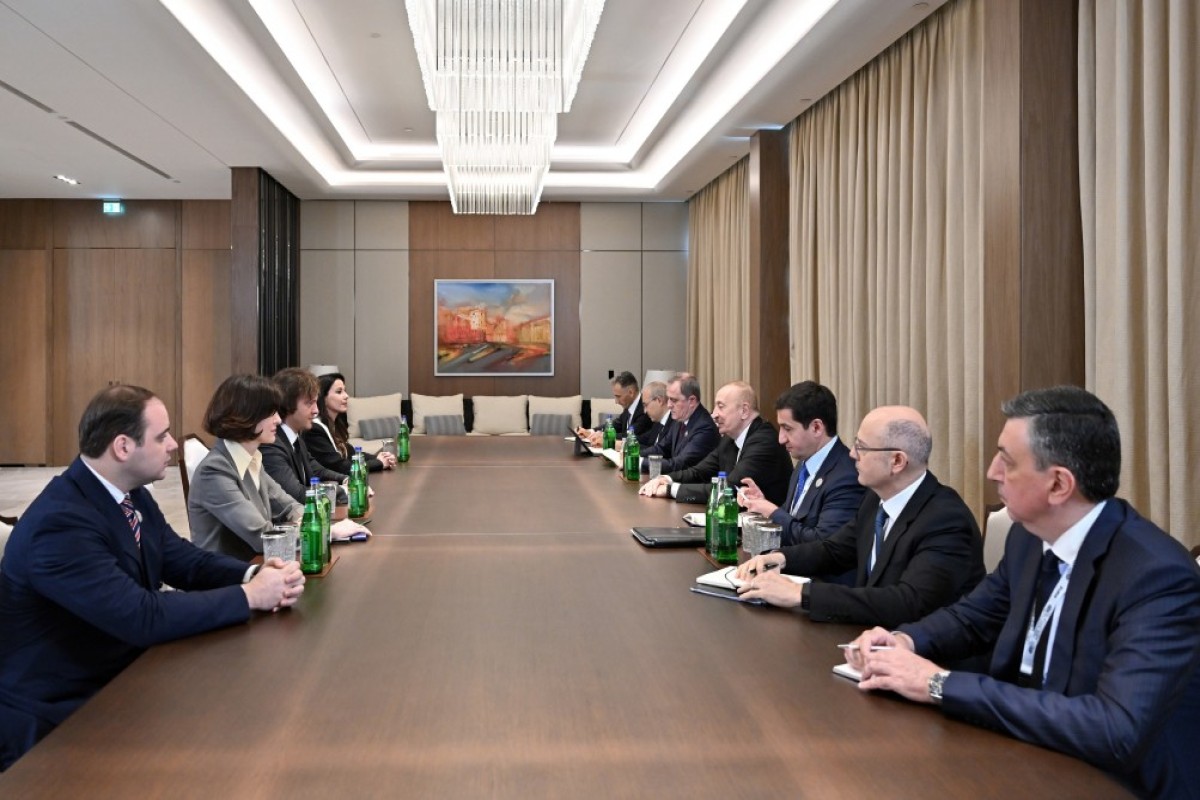 Prezident İlham Əliyev Gürcüstanın Baş naziri ilə görüşüb, sənədlər imzalanıb