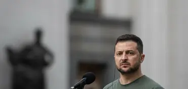 Zelenski: Rusiya Belarus istiqamətindən hücum ssenarilərini nəzərdən keçirir