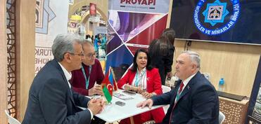 Baş katib "Urban Expo" sərgisində xüsusi olaraq quraşdırılmış pavilyonlarını ziyarət edib