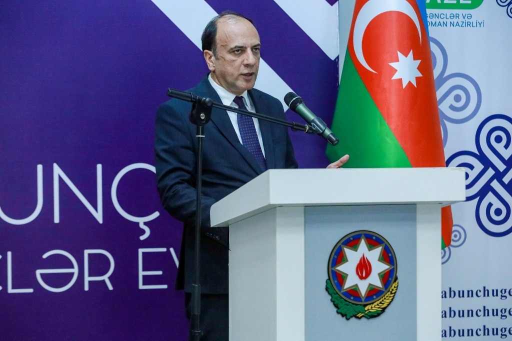Gənclər arasında mənəvi dəyərlər mövzusunda tədbir keçirilib